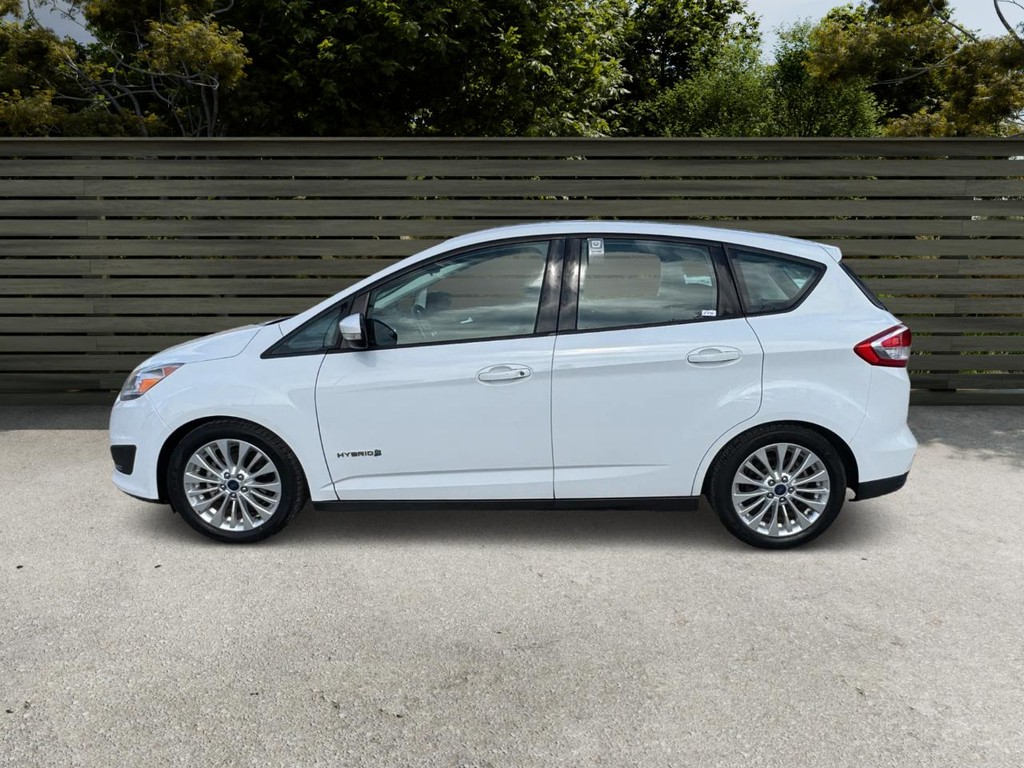 Ford C-Max Hybrid Vehicle Full-screen Gallery Image 11