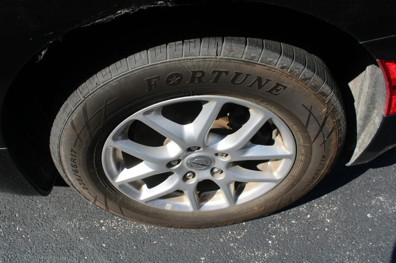 Chrysler Voyager Vehicle Full-screen Gallery Image 07