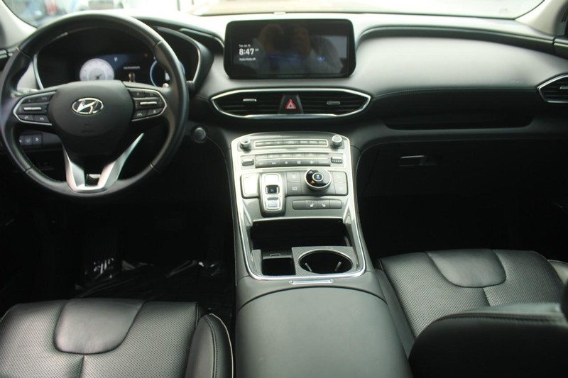 Hyundai Santa Fe Vehicle Full-screen Gallery Image 10