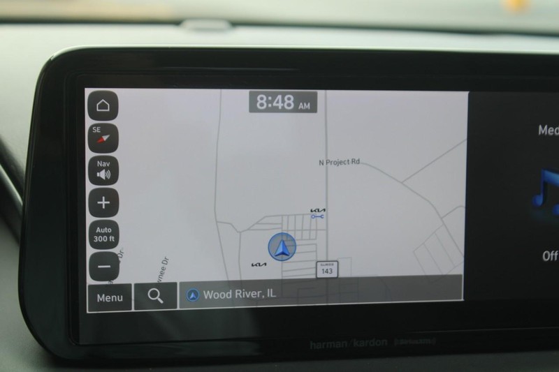 Hyundai Santa Fe Vehicle Full-screen Gallery Image 19