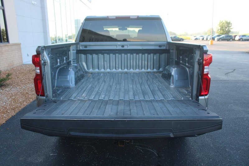 Chevrolet Silverado 1500 Vehicle Full-screen Gallery Image 06