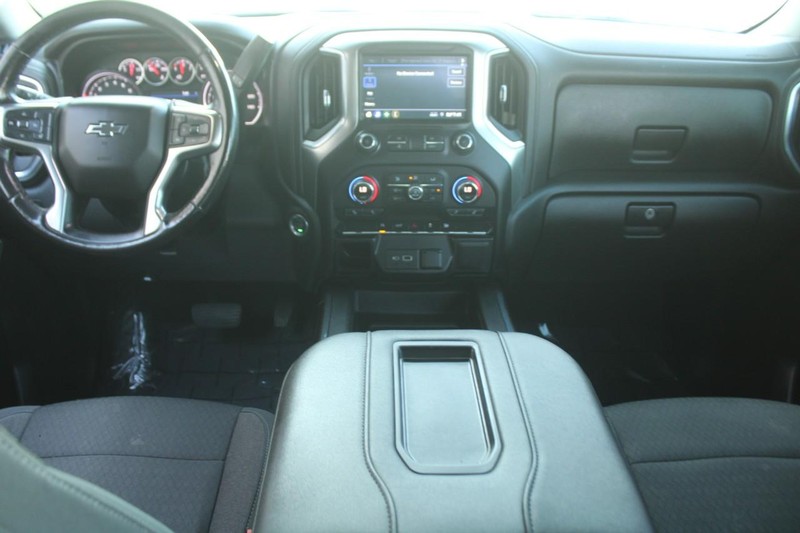 Chevrolet Silverado 1500 Vehicle Full-screen Gallery Image 10