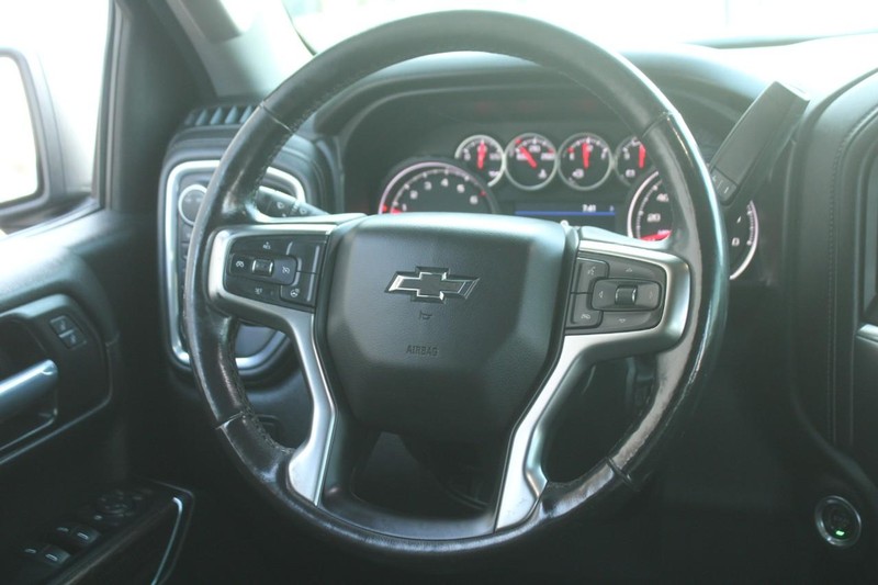 Chevrolet Silverado 1500 Vehicle Full-screen Gallery Image 11