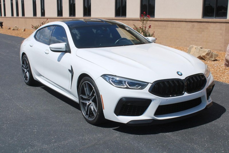 BMW M8 Vehicle Full-screen Gallery Image 02