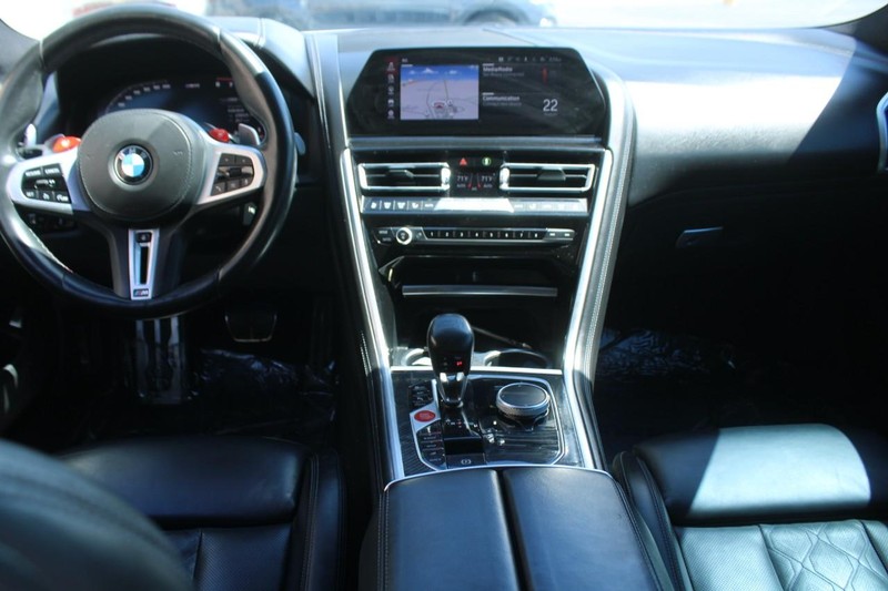 BMW M8 Vehicle Full-screen Gallery Image 10