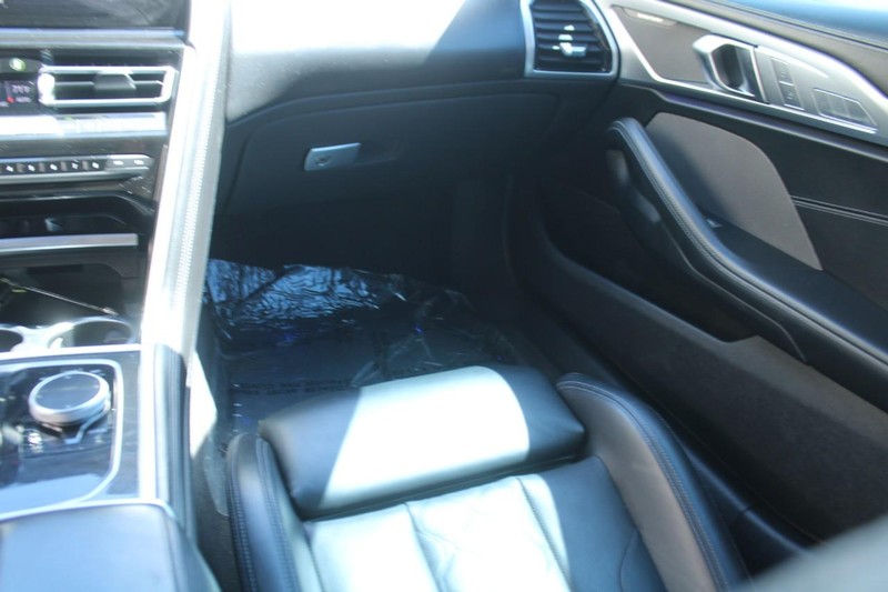 BMW M8 Vehicle Full-screen Gallery Image 13