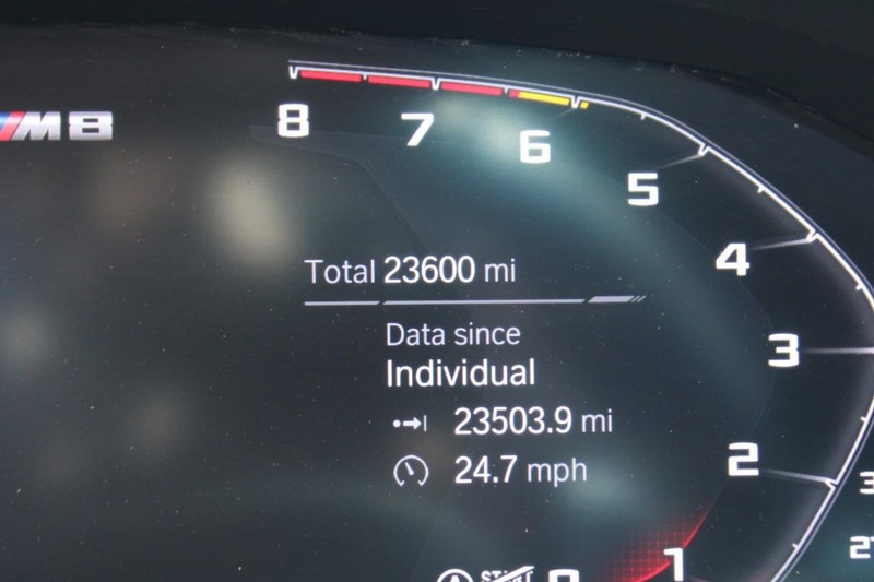 BMW M8 Vehicle Full-screen Gallery Image 18