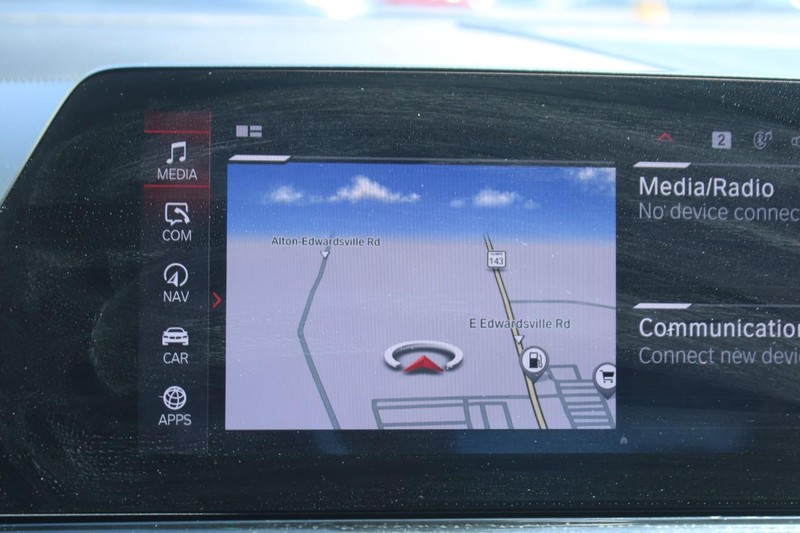 BMW M8 Vehicle Full-screen Gallery Image 19