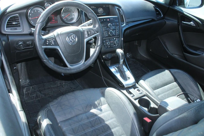 Buick Cascada Vehicle Full-screen Gallery Image 11