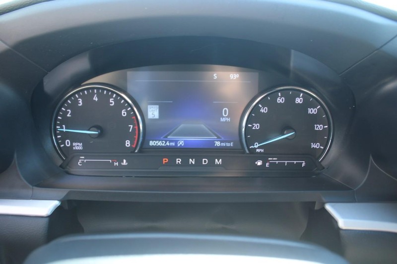 Ford Explorer Vehicle Full-screen Gallery Image 17