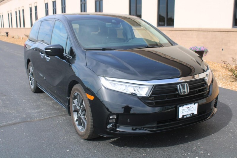 Honda Odyssey Vehicle Full-screen Gallery Image 02