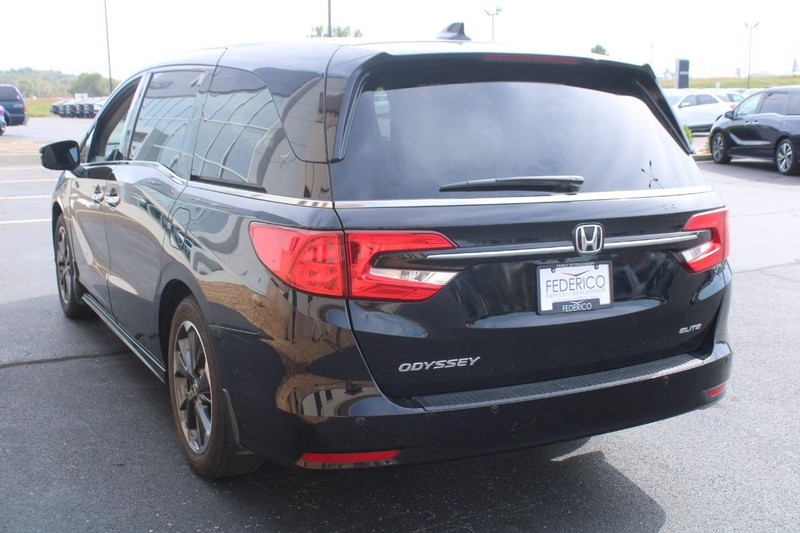 Honda Odyssey Vehicle Full-screen Gallery Image 05