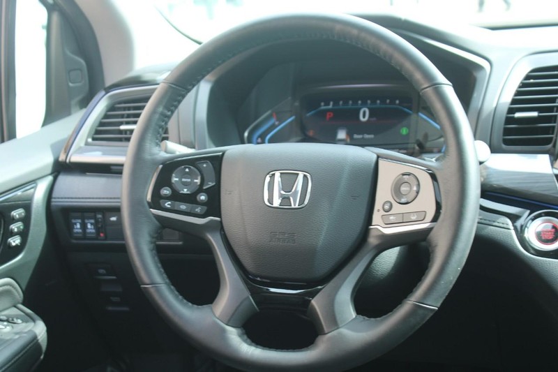 Honda Odyssey Vehicle Full-screen Gallery Image 12