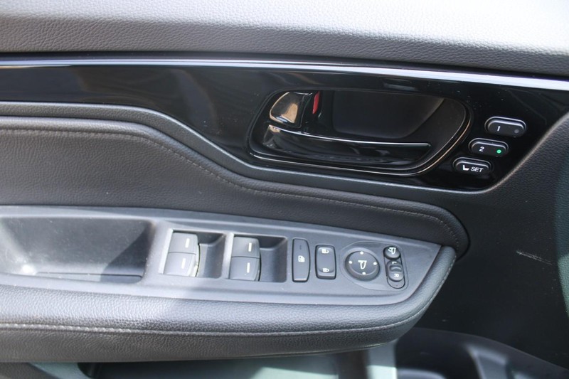 Honda Odyssey Vehicle Full-screen Gallery Image 15