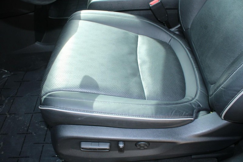 Honda Odyssey Vehicle Full-screen Gallery Image 16