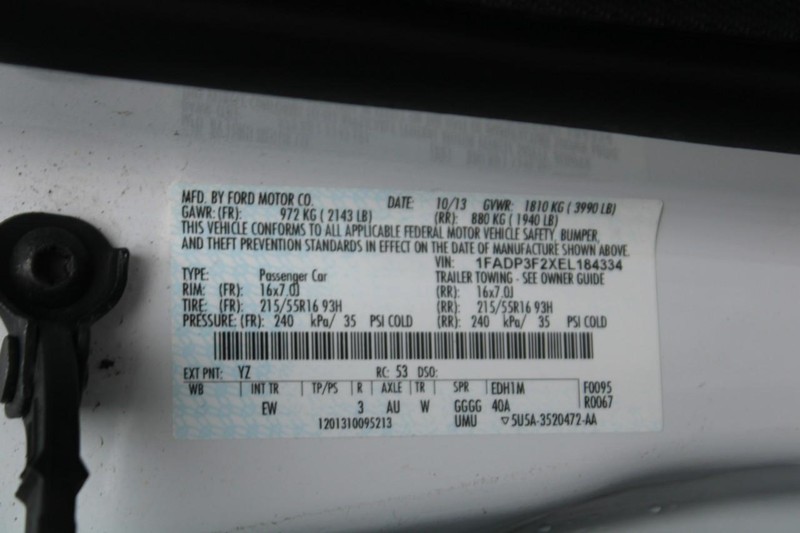 Ford Focus Vehicle Full-screen Gallery Image 16