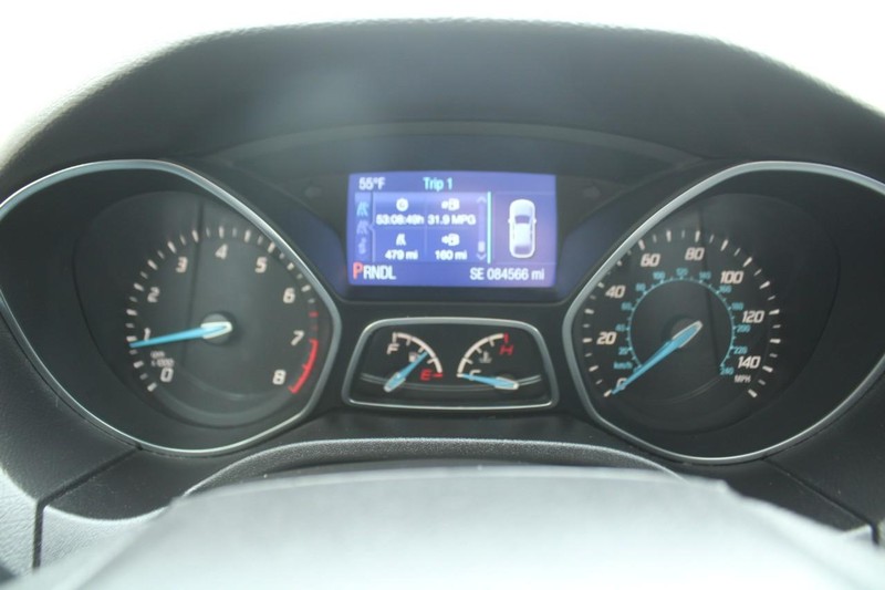 Ford Focus Vehicle Full-screen Gallery Image 17