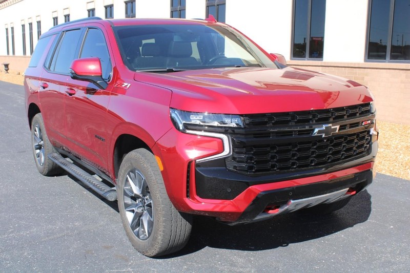 Chevrolet Tahoe Vehicle Full-screen Gallery Image 02