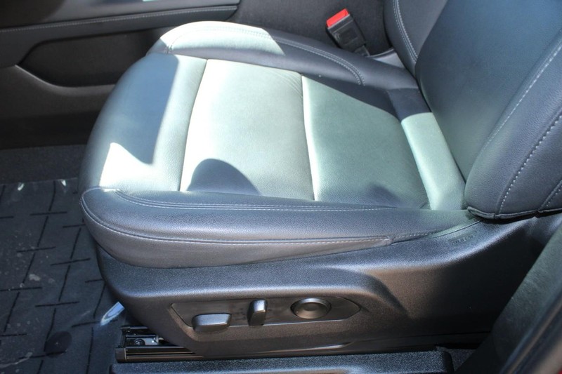 Chevrolet Tahoe Vehicle Full-screen Gallery Image 15