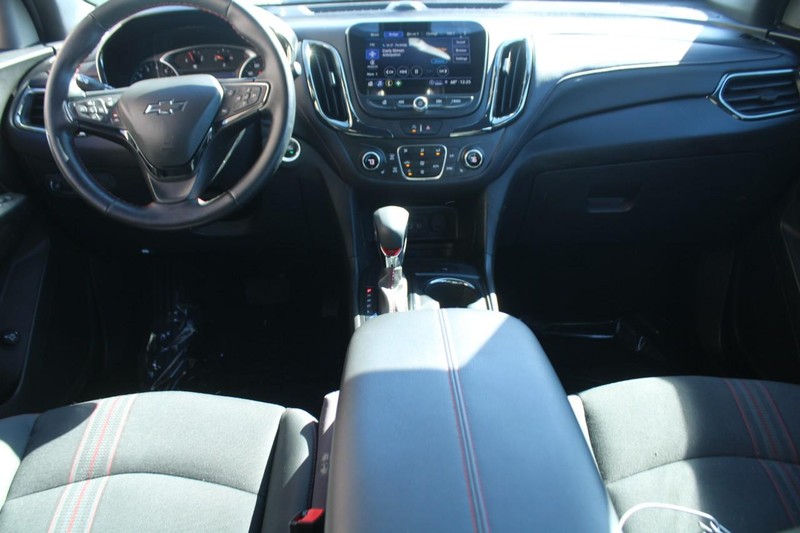 Chevrolet Equinox Vehicle Full-screen Gallery Image 10