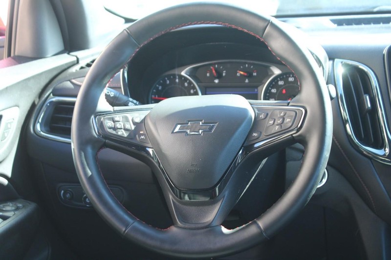 Chevrolet Equinox Vehicle Full-screen Gallery Image 11