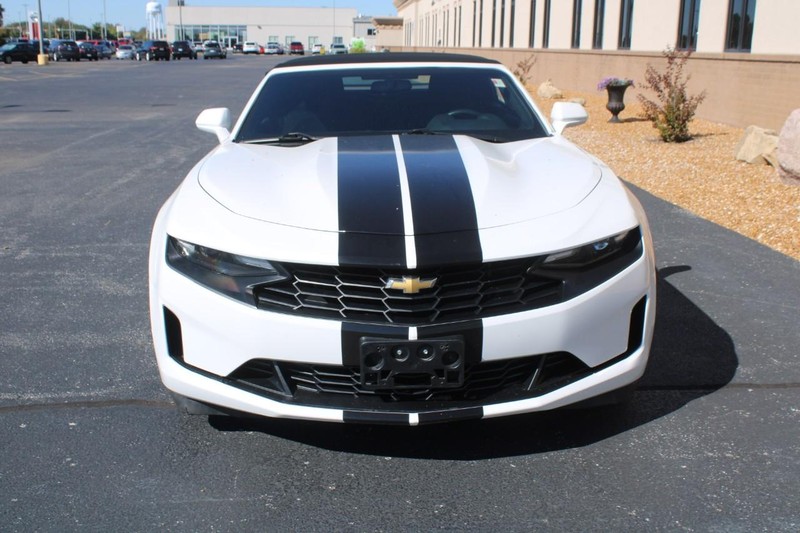 Chevrolet Camaro Vehicle Full-screen Gallery Image 06