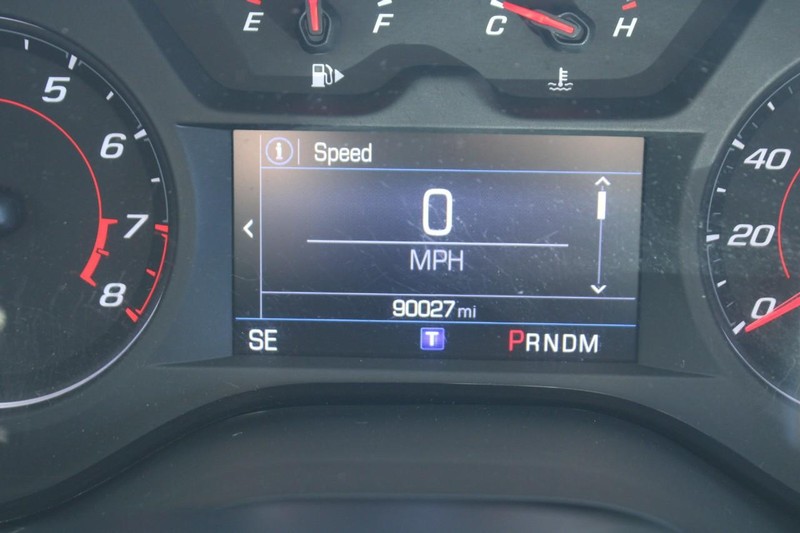 Chevrolet Camaro Vehicle Full-screen Gallery Image 15