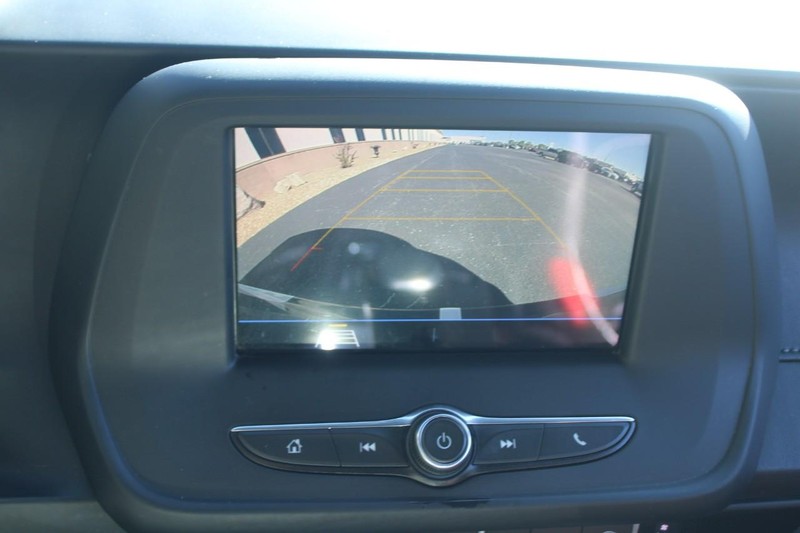 Chevrolet Camaro Vehicle Full-screen Gallery Image 16