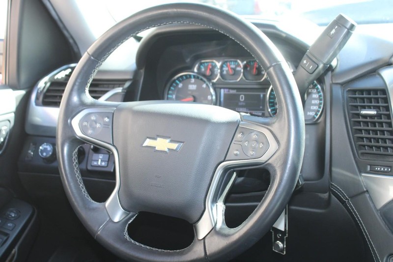 Chevrolet Suburban Vehicle Full-screen Gallery Image 11
