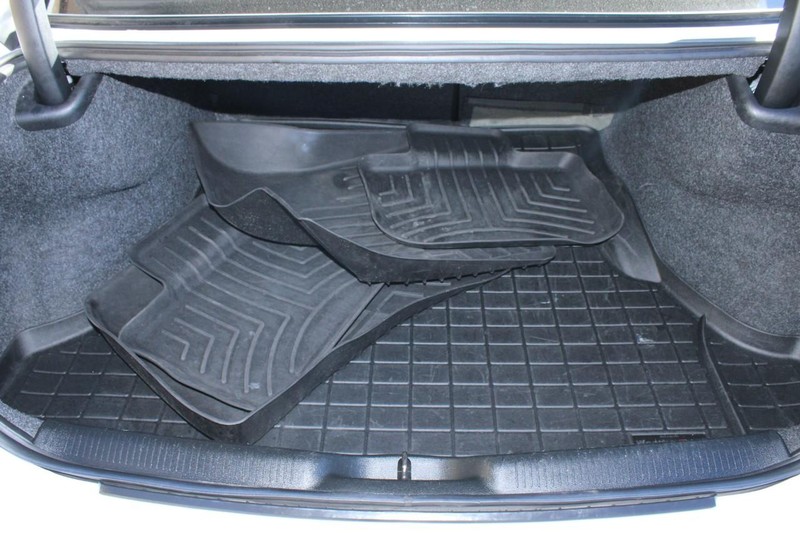 Dodge Charger Vehicle Full-screen Gallery Image 06