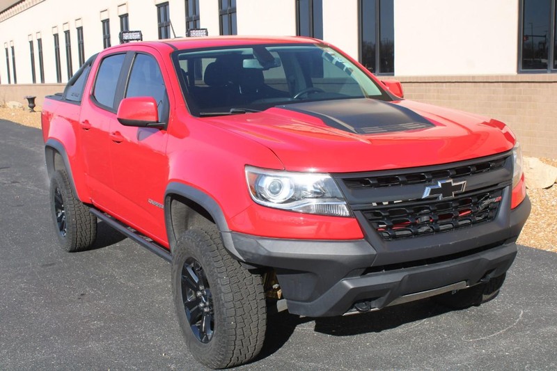 Chevrolet Colorado Vehicle Full-screen Gallery Image 02