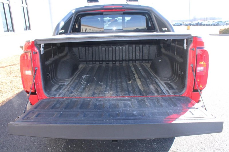 Chevrolet Colorado Vehicle Full-screen Gallery Image 06