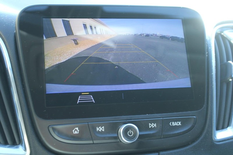 Chevrolet Malibu Vehicle Full-screen Gallery Image 19