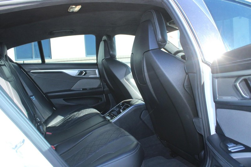 BMW M8 Vehicle Full-screen Gallery Image 09