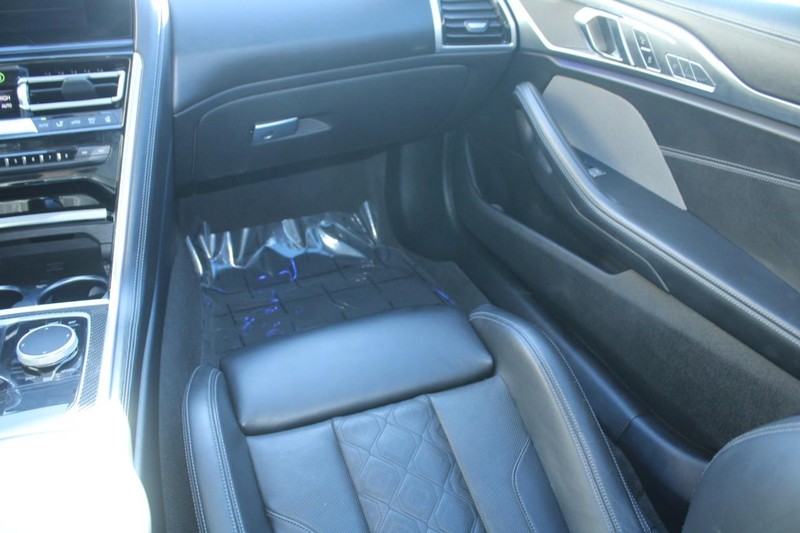 BMW M8 Vehicle Full-screen Gallery Image 13
