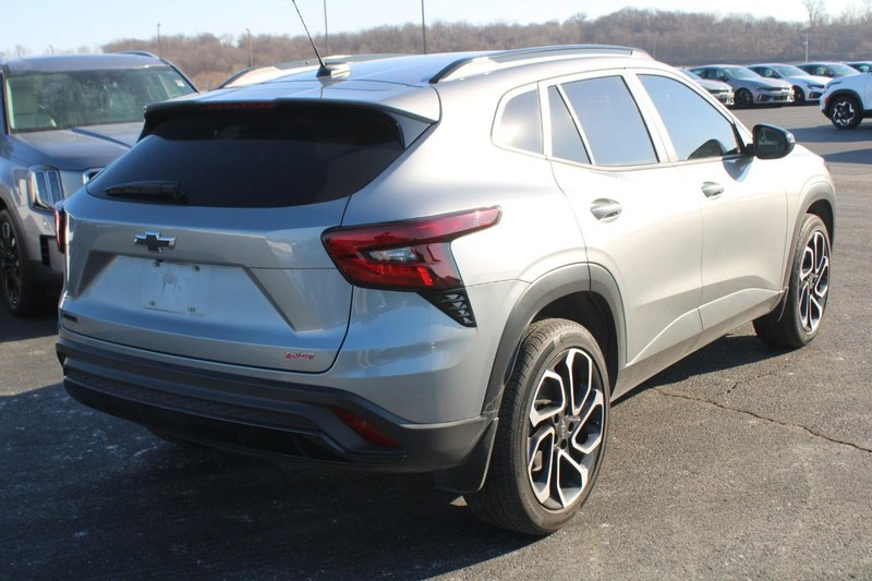 Chevrolet Trax Vehicle Full-screen Gallery Image 03