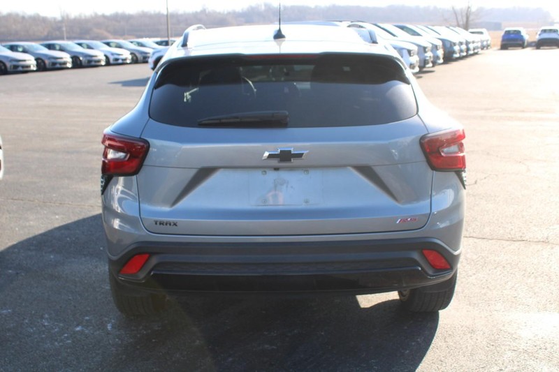 Chevrolet Trax Vehicle Full-screen Gallery Image 04