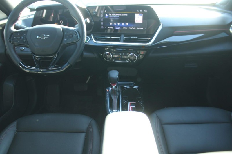 Chevrolet Trax Vehicle Full-screen Gallery Image 10
