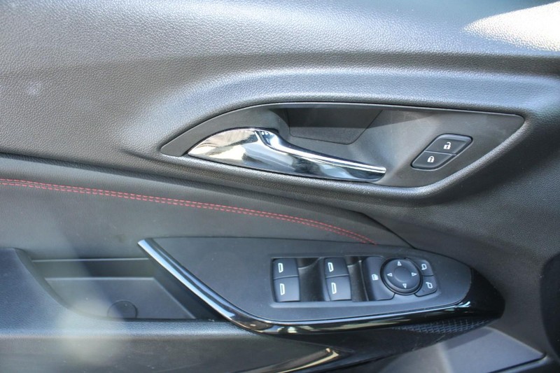 Chevrolet Trax Vehicle Full-screen Gallery Image 14