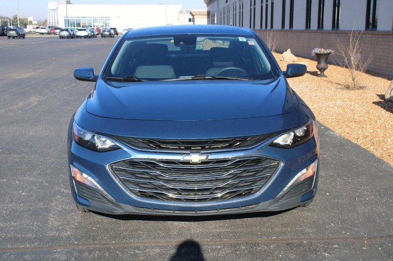Chevrolet Malibu Vehicle Full-screen Gallery Image 08