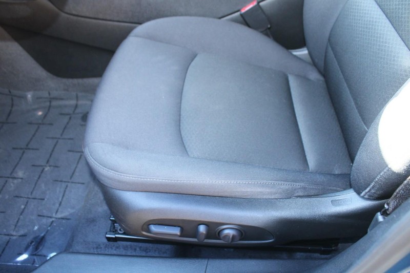 Chevrolet Malibu Vehicle Full-screen Gallery Image 15