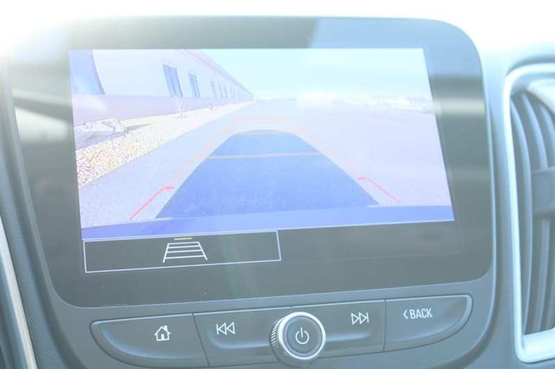 Chevrolet Malibu Vehicle Full-screen Gallery Image 19