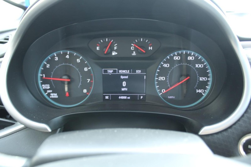 Chevrolet Malibu Vehicle Full-screen Gallery Image 17