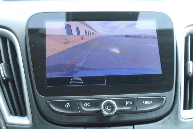 Chevrolet Malibu Vehicle Full-screen Gallery Image 19