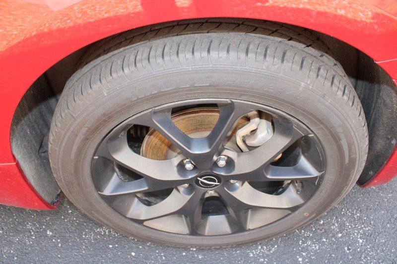 Chrysler Pacifica Vehicle Full-screen Gallery Image 07