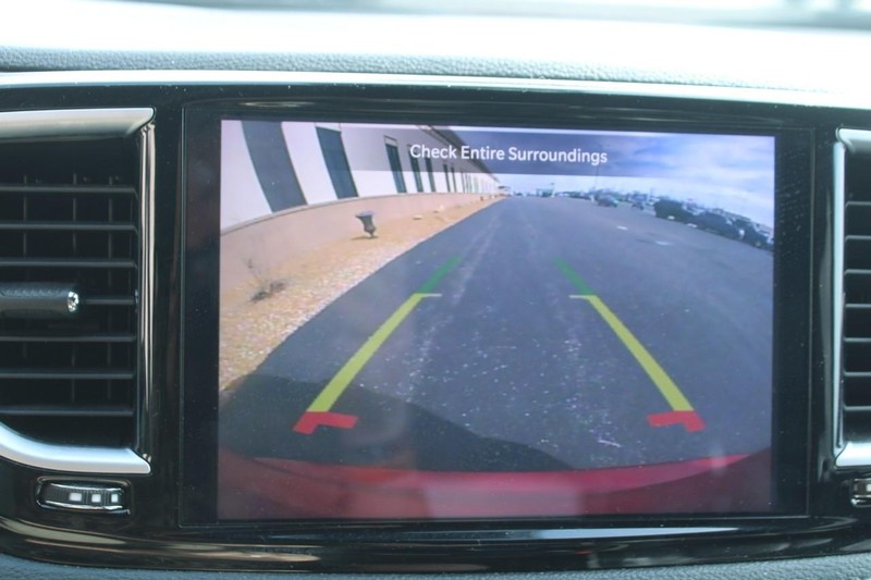 Chrysler Pacifica Vehicle Full-screen Gallery Image 20