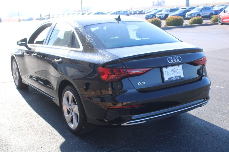 Audi A3 Vehicle Full-screen Gallery Image 05