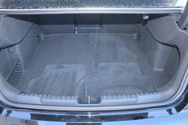 Audi A3 Vehicle Full-screen Gallery Image 06