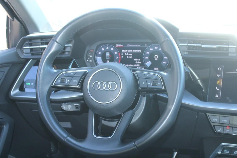 Audi A3 Vehicle Full-screen Gallery Image 11