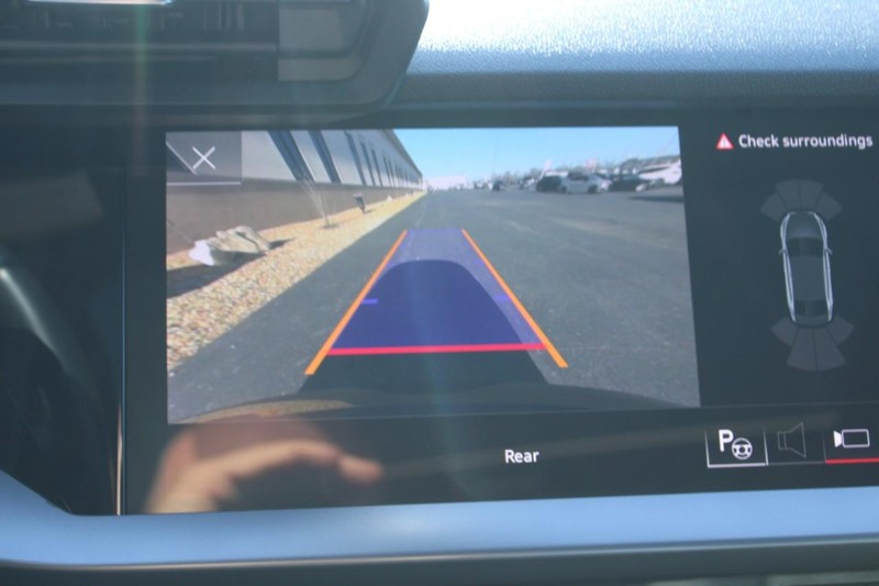 Audi A3 Vehicle Full-screen Gallery Image 19